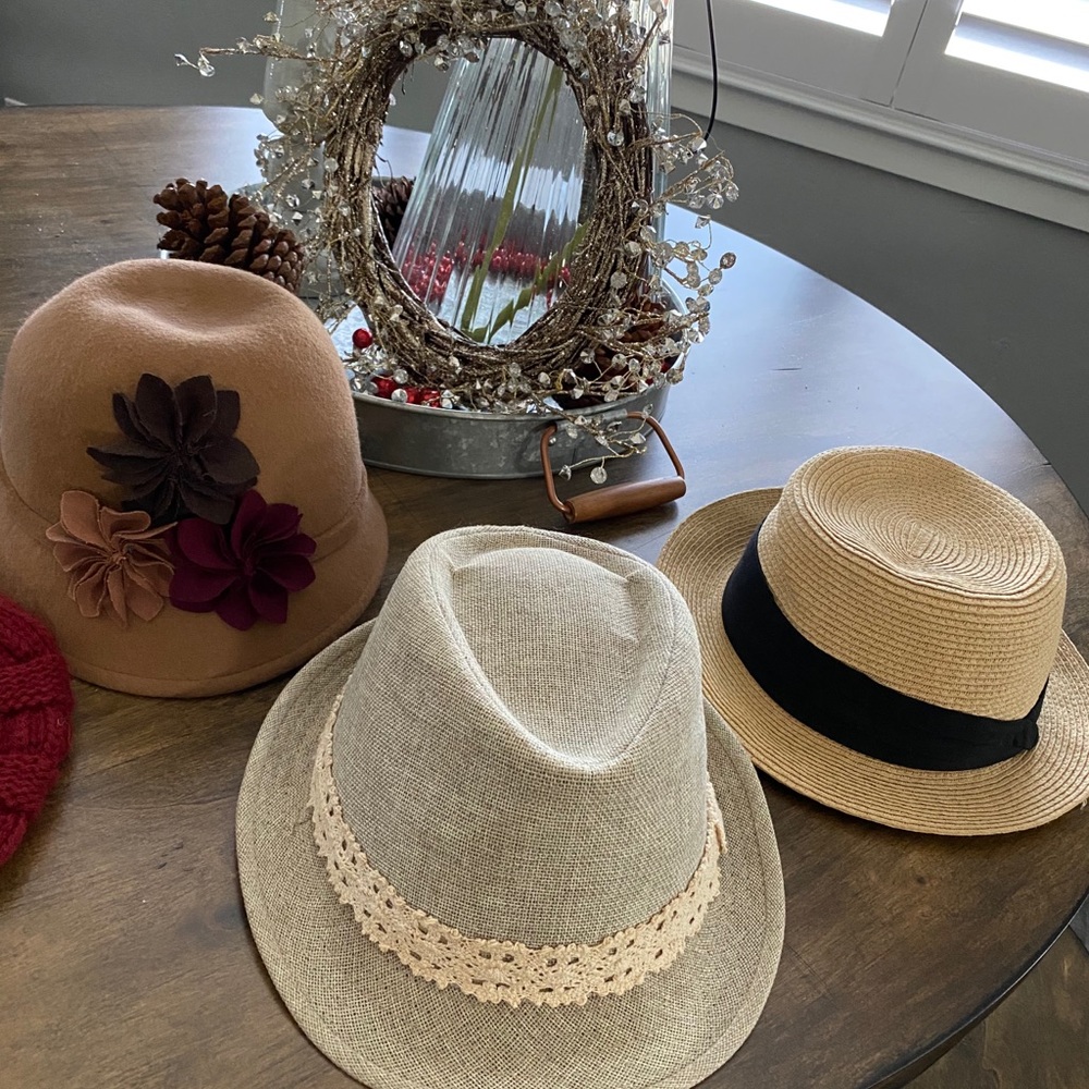 Hats & beanies